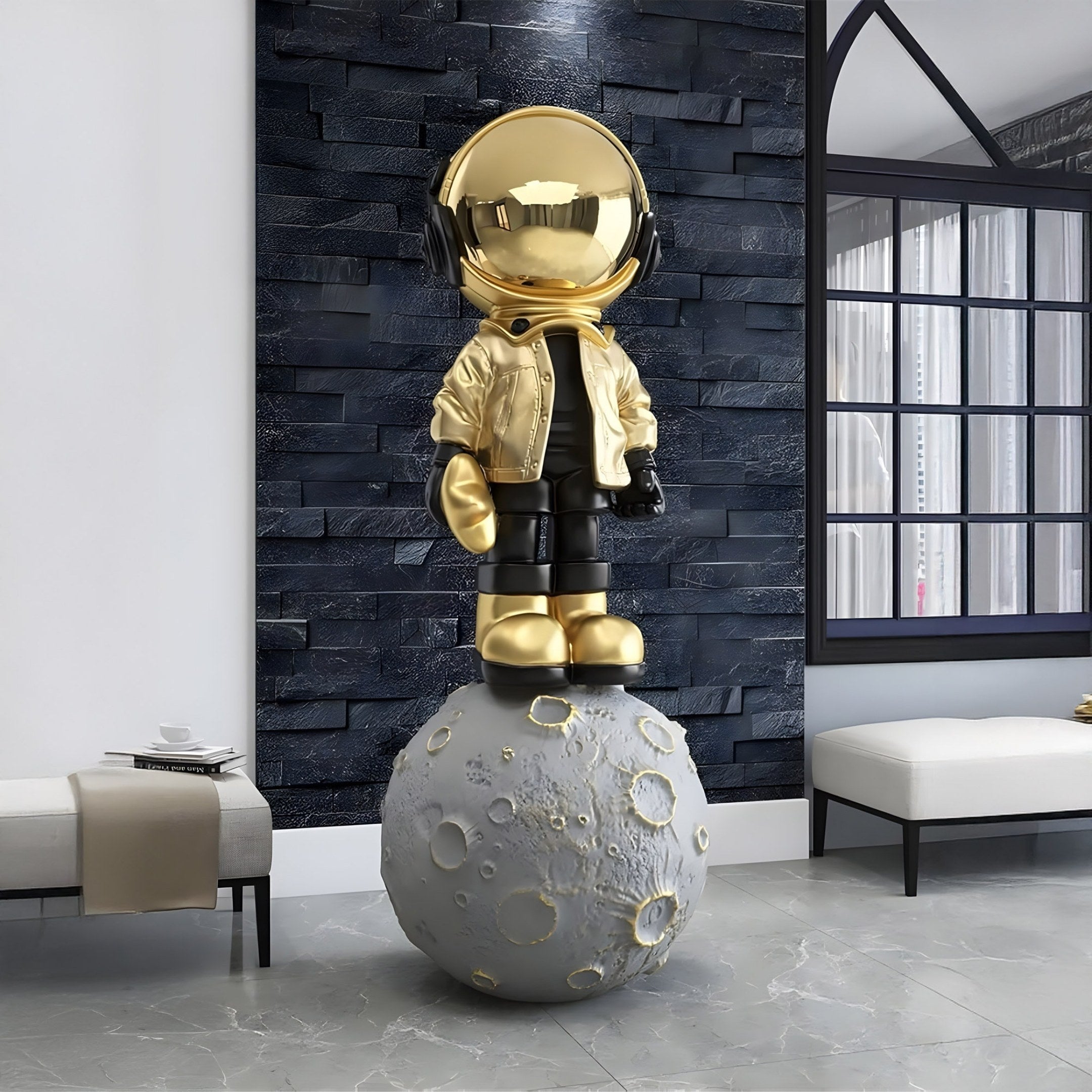 Große himmlische goldene Astronauten-Skulptur auf dem Mond - 140 cm