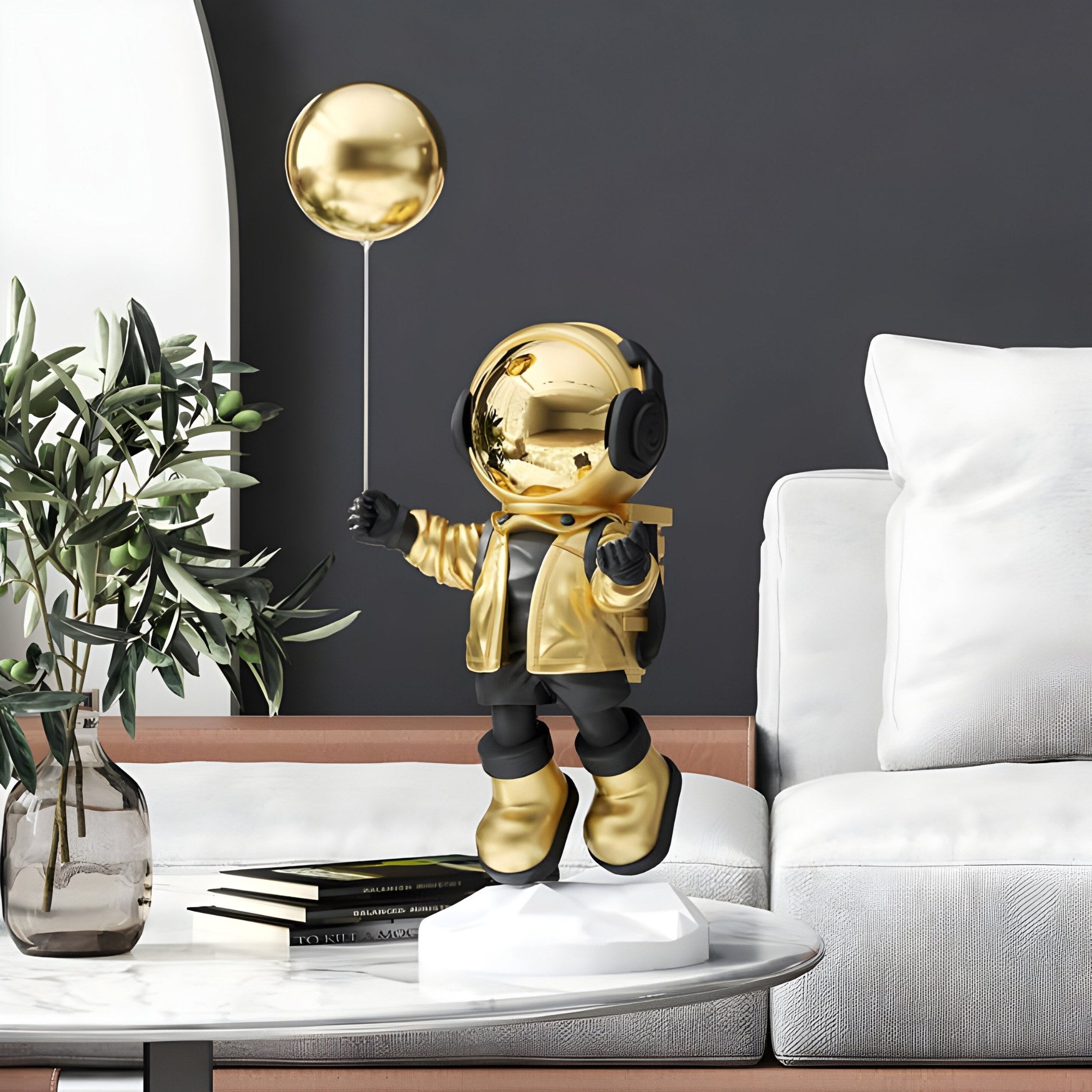 Kleine himmlische goldene Astronautenballon-Skulptur - 55 cm